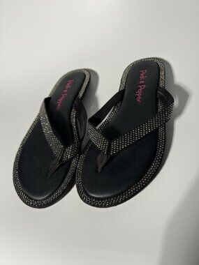 Pink & Pepper Flat Sandals Black Women’s Size 6